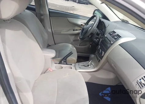 2011 Toyota Corolla Le z USA, uszkodzony, nr VIN 2T1BU4EE4BC570777